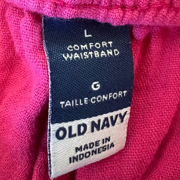 Old Navy Crinkle Guaze Short -Size L - Picture 6 of 6